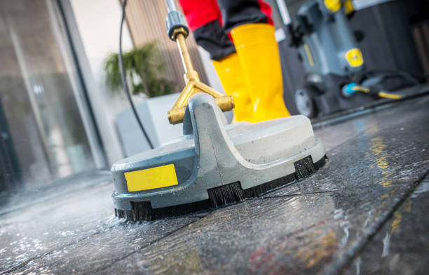 Best Roof Power Washing Services  in Avoca, IA